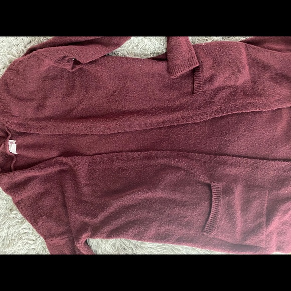 Maroon knit cardigan - Picture 2 of 3